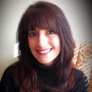 Meet your Posher, Adrienne